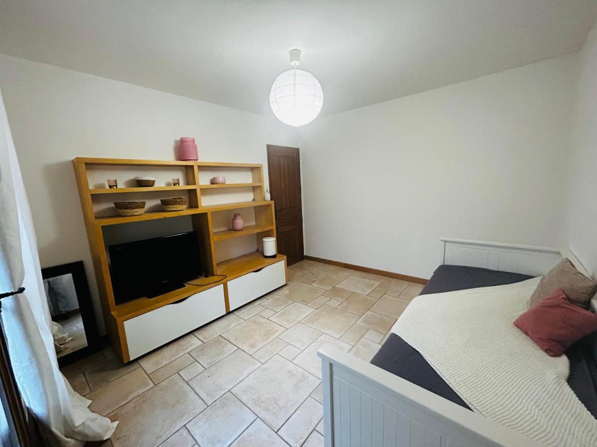 Апартаменти Chambre Privee Avec Coin Wc Lave Main Privatif Grez-sur-Loing Екстер'єр фото
